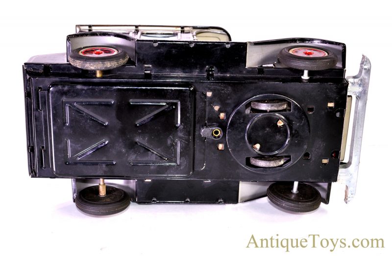 Vintage Horikowa (S.H) Tin Lithographed Battery Op. "Old Timer Car" in Black with Box Japan Toy <FONT COLOR="ff000 ">*SOLD*</font> - Image 11