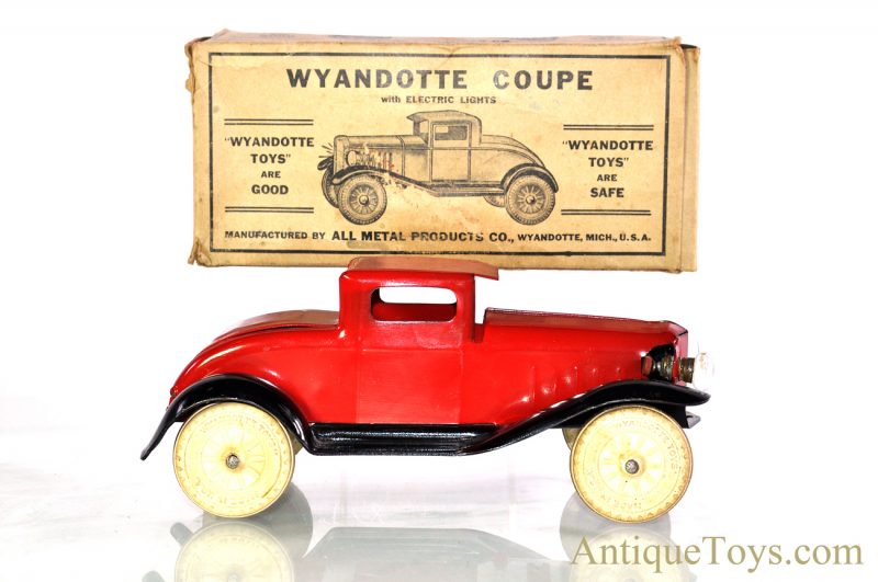 Wyandotte All Metal Products Company Red Pressed Steel #331 Battery Op. Coupe, Rubber Tires, with Original Box f<FONT COLOR="ff000 ">*SOLD*</font>