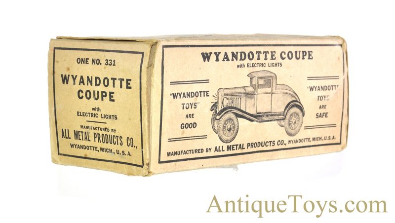 Wyandotte All Metal Products Company Red Pressed Steel #331 Battery Op. Coupe, Rubber Tires, with Original Box f<FONT COLOR="ff000 ">*SOLD*</font> - Image 13