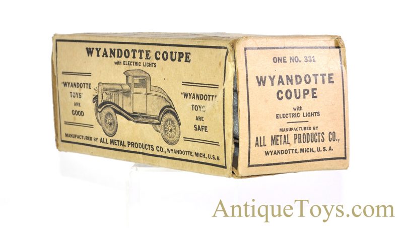 Wyandotte All Metal Products Company Red Pressed Steel #331 Battery Op. Coupe, Rubber Tires, with Original Box f<FONT COLOR="ff000 ">*SOLD*</font> - Image 14