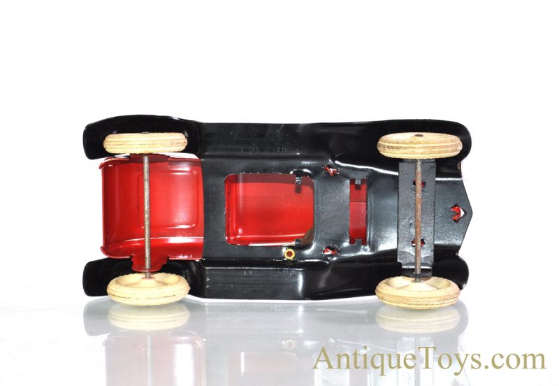 Wyandotte All Metal Products Company Red Pressed Steel #331 Battery Op. Coupe, Rubber Tires, with Original Box f<FONT COLOR="ff000 ">*SOLD*</font> - Image 9
