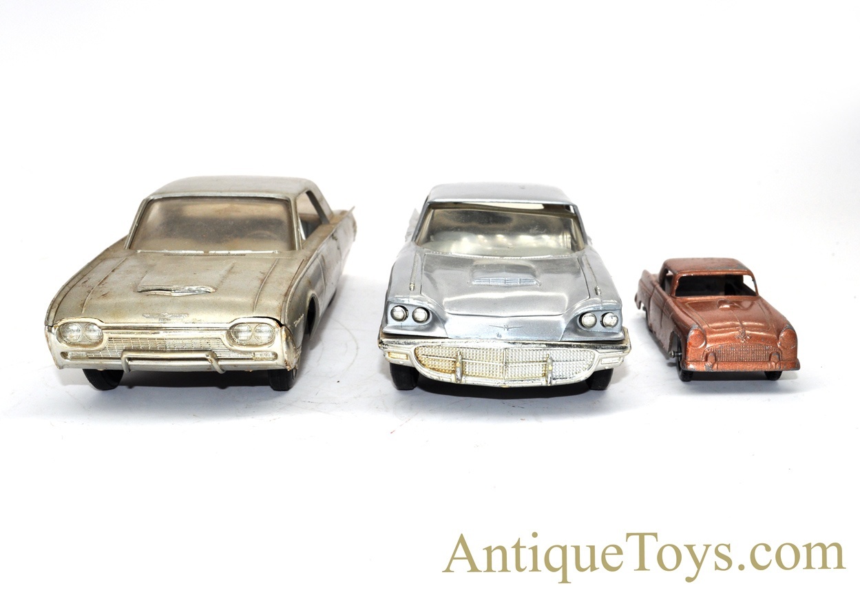 1961 Ford Thunderbird Tin Car (DR) 1961 Ford Thunderbird Tin Car (DR)