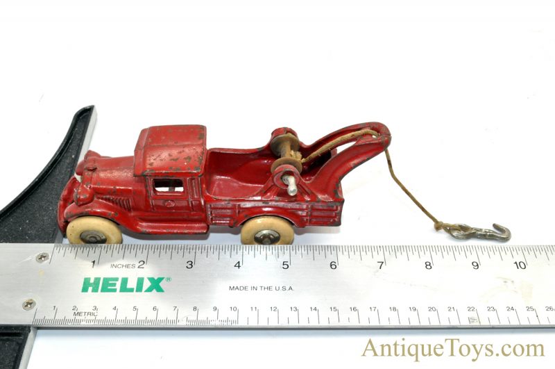 AC Williams ca. 1930's Red Cast Iron “Wrecker” #3468 with Hook & Rubber Tires Tow Truck Toy <FONT COLOR="ff000 ">*SOLD*</font> - Image 11