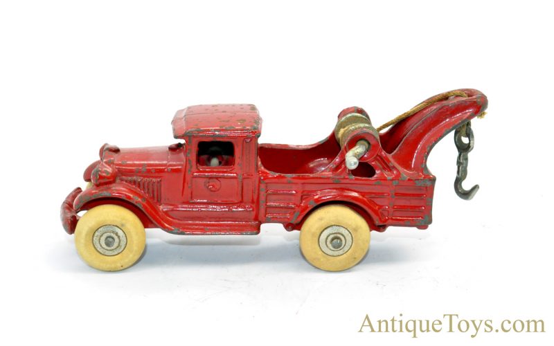 AC Williams ca. 1930's Red Cast Iron “Wrecker” #3468 with Hook & Rubber Tires Tow Truck Toy <FONT COLOR="ff000 ">*SOLD*</font> - Image 2