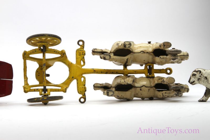 Kenton Cast Iron Overland Circus Wagon with Polar Bear <FONT COLOR="ff000 ">*SOLD*</font> - Image 2