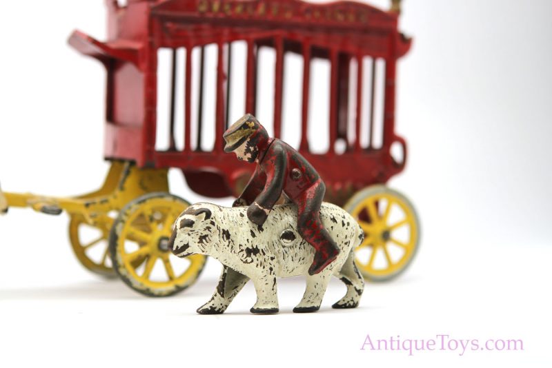 Kenton Cast Iron Overland Circus Wagon with Polar Bear <FONT COLOR="ff000 ">*SOLD*</font> - Image 9
