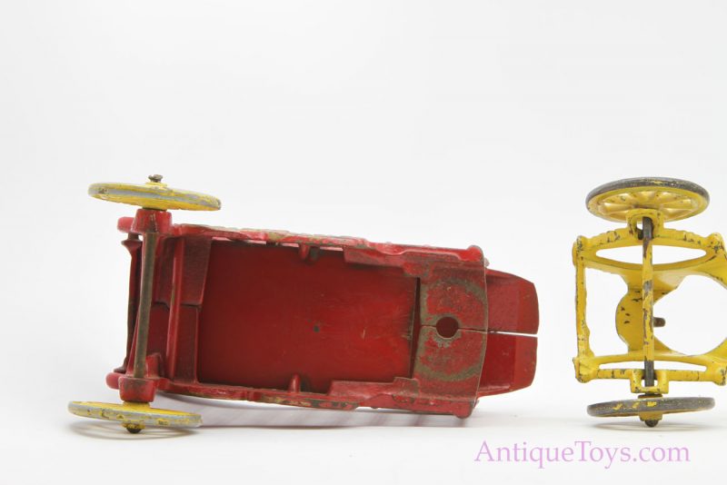 Kenton Cast Iron Overland Circus Wagon with Polar Bear <FONT COLOR="ff000 ">*SOLD*</font> - Image 3