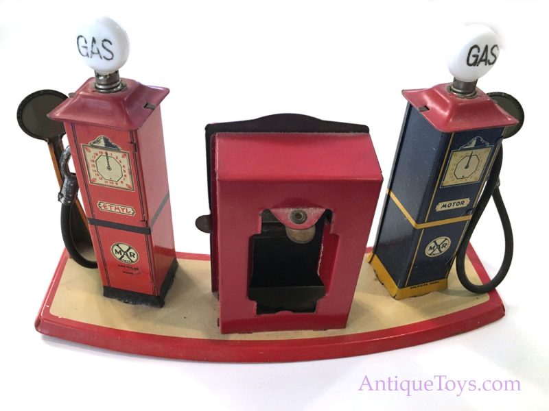 Marx Busy Street Pressed Steel Car, Truck, and Gas Station Play Set <FONT COLOR="ff000 ">*SOLD*</font> - Image 2