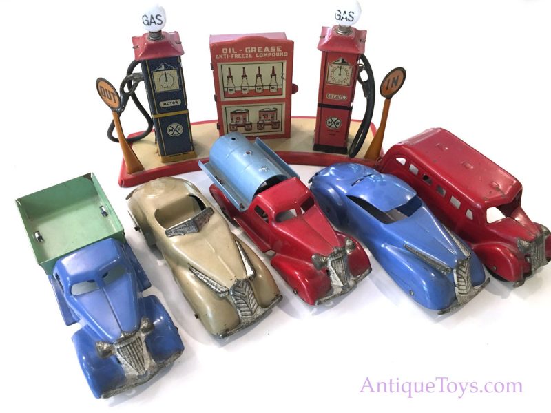 Marx Busy Street Pressed Steel Car, Truck, and Gas Station Play Set <FONT COLOR="ff000 ">*SOLD*</font> - Image 6
