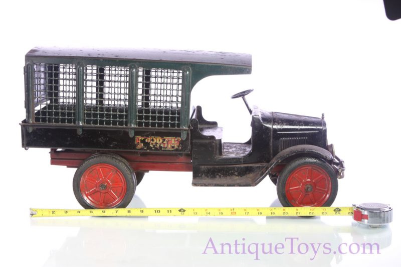 Buddy L Express Truck With Desirable Rear Dual Tires, Original <FONT COLOR="ff000 ">*SOLD*</font> - Image 3