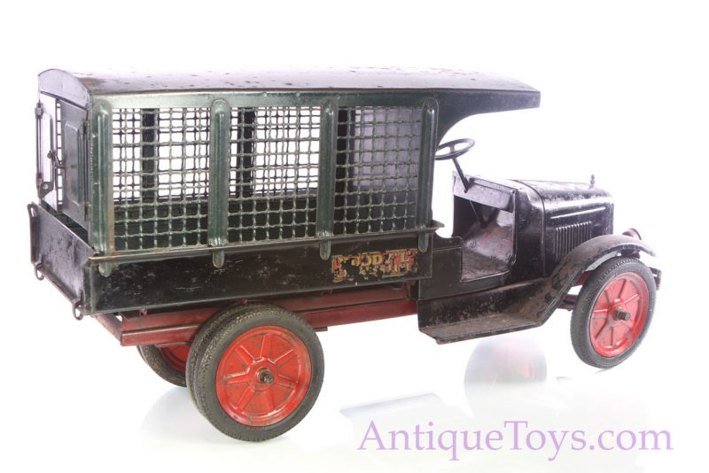 Buddy L Express Truck With Desirable Rear Dual Tires, Original <FONT COLOR="ff000 ">*SOLD*</font> - Image 5