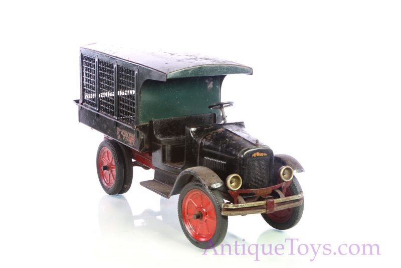 Buddy L Express Truck With Desirable Rear Dual Tires, Original <FONT COLOR="ff000 ">*SOLD*</font> - Image 17
