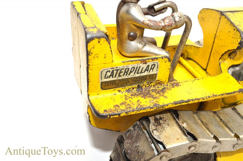 Antique Arcade ca. late 1930’s Yellow Cast Iron “Caterpillar Diesel Tractor” #270Y D-7 Crawler Track-type Tractor Toy <FONT COLOR="ff000 ">*SOLD*</font> - Image 6