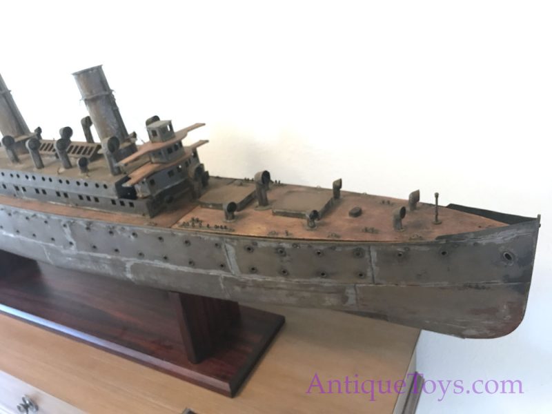 German Tin Ship Toy For Sale, early 1900s <FONT COLOR="ff000 ">*SOLD*</font> - Image 3