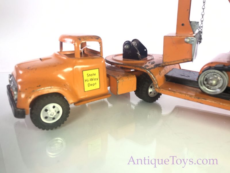 Tonka Hi-Way Tractor Trailer, Lowboy, with Steam Shovel from 1957 <FONT COLOR="ff000 ">*SOLD*</font> - Image 4