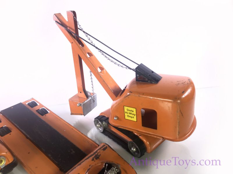 Tonka Hi-Way Tractor Trailer, Lowboy, with Steam Shovel from 1957 <FONT COLOR="ff000 ">*SOLD*</font> - Image 10