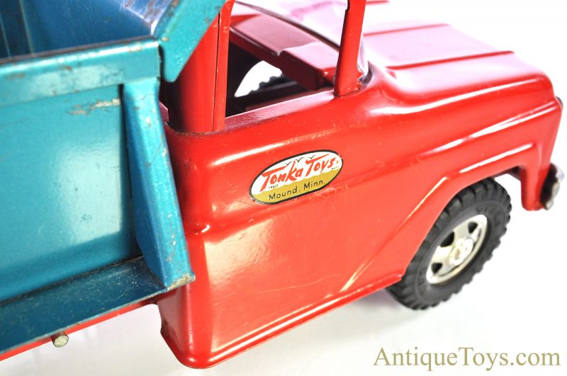 Vintage ca. 1960's Original Tonka Pressed Steel Dual Rear Wheel Hydraulic Dump Truck <FONT COLOR="ff000 ">*SOLD*</font> - Image 8