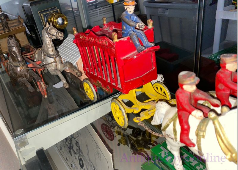 Hubley Black Man on Log and Man on Farm Trailer for Sale <FONT COLOR="ff000 ">*SOLD*</font> - Image 10