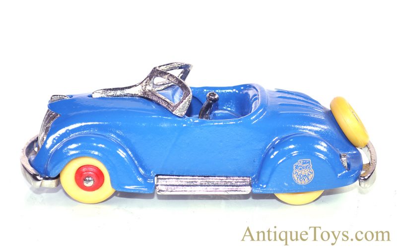 Thomas Toys Lead Vintage Reproduction Chrysler Streamliner Airflow Car <FONT COLOR="ff000 ">*SOLD*</font> - Image 2