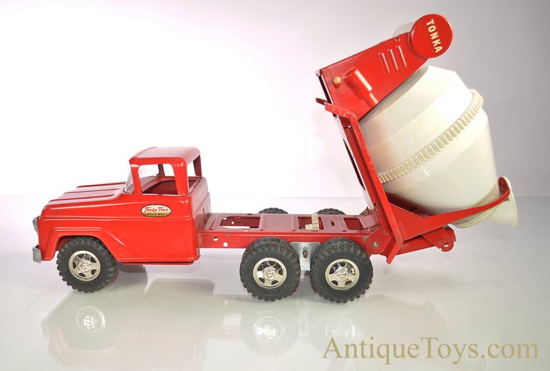 Vintage ca. 1960’s Original Tonka Pressed Steel Dual Rear Wheel Cement Mixer Truck <FONT COLOR="ff000 ">*SOLD*</font> - Image 3