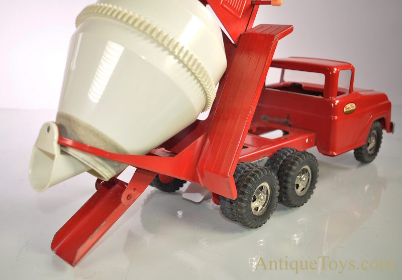 Vintage ca. 1960’s Original Tonka Pressed Steel Dual Rear Wheel Cement Mixer Truck <FONT COLOR="ff000 ">*SOLD*</font> - Image 6