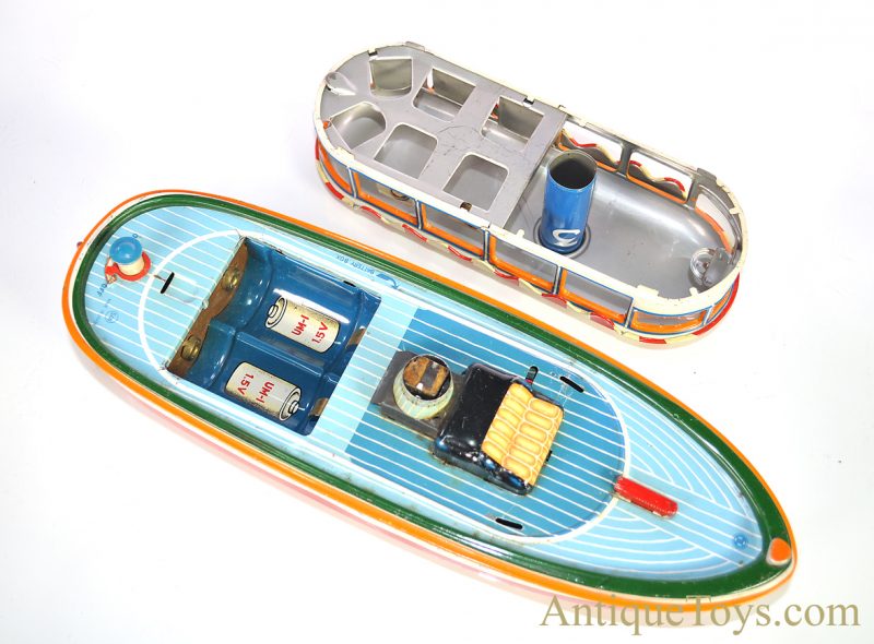 Marusan SAN Battery Operated Japanese Tin Lithographed “River Boat” Queen Mary Ship with Box <FONT COLOR="ff000 ">*SOLD*</font> - Image 10