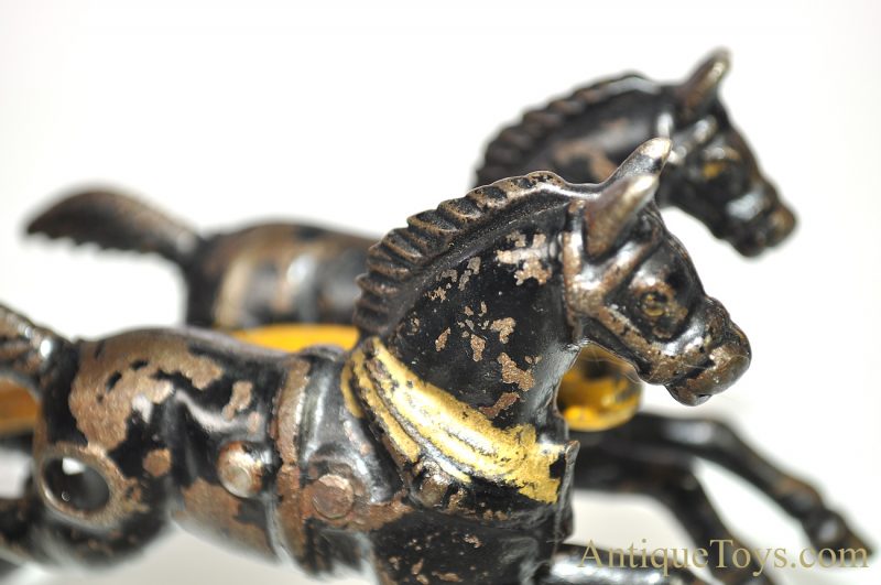 Hubley Cast Iron Horse Drawn Ice Truck <FONT COLOR="ff000 ">*SOLD*</font> - Image 8