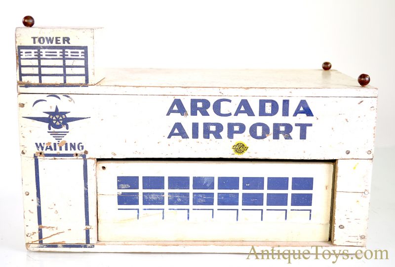 Arcade ca. 1940’s Wooden Arcadia Airport Play Set Toy <FONT COLOR="ff000 ">*SOLD*</font>