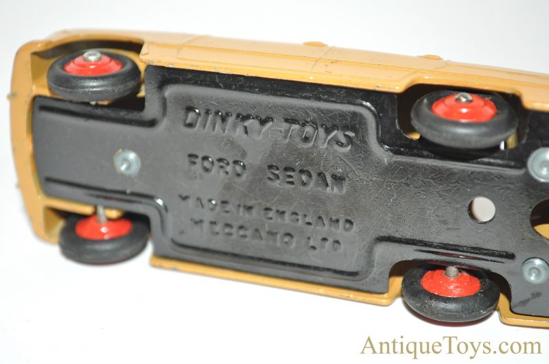 Meccano Ltd. Dinky Toys ca. 1954 #170 Mint Diecast Ford Sedan <FONT COLOR="ff000 ">*SOLD*</font> - Image 5
