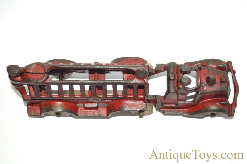 Kenton Hardware Co. ca. 1930's Red Cast Iron Tandem Fire Engine Ladder Truck for Sale - Image 9