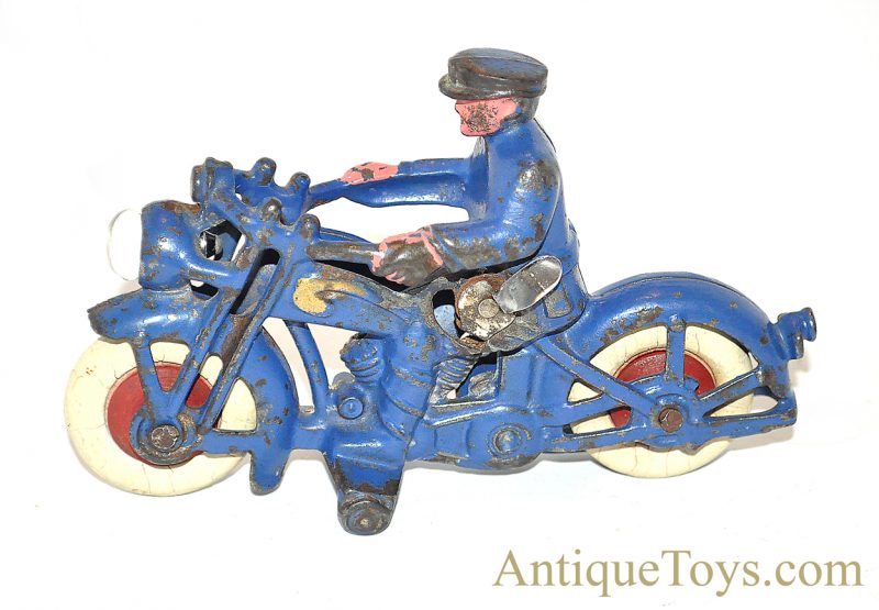Hubley Cast Iron Motorcycle Cop with Battery Operated Light <FONT COLOR="ff000 ">*SOLD*</font> - Image 2