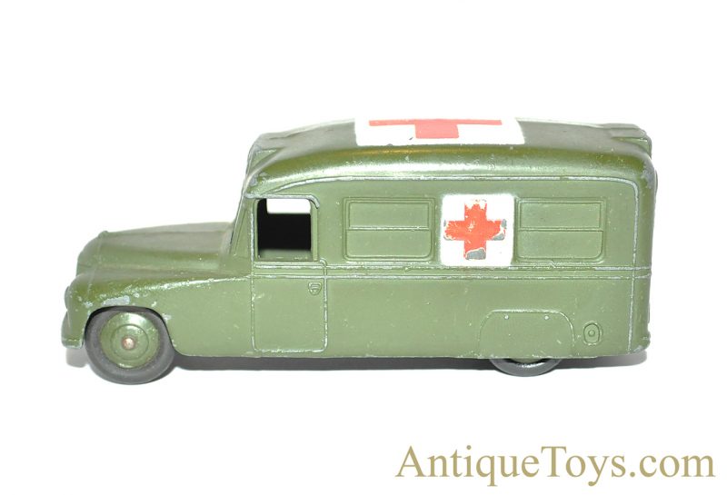 Meccano Ltd. Dinky Toys Diecast Daimler US Army Red Cross Ambulance for Sale <FONT COLOR="ff000 ">*SOLD*</font> - Image 2