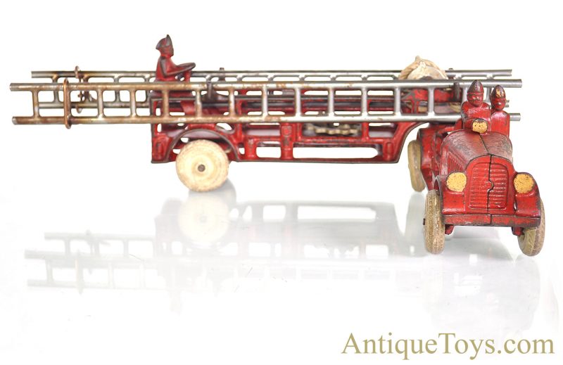 Arcade Rare Large Red Cast Iron Tandem Fire Engine Ladder Truck #1947 <FONT COLOR="ff000 ">*SOLD*</font> - Image 4