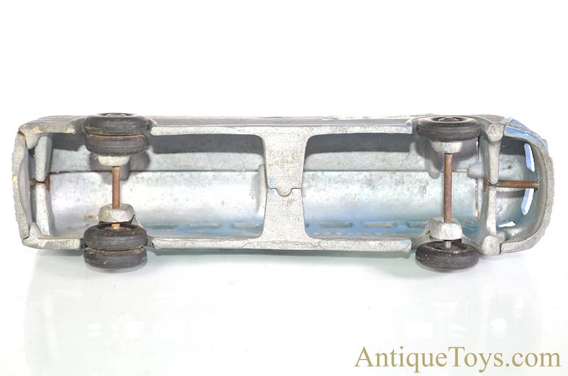 Realistic Toy Co. Cast Aluminum Dual Rear Wheel Silverside Greyhound Bus <FONT COLOR="ff000 ">*SOLD*</font> - Image 3