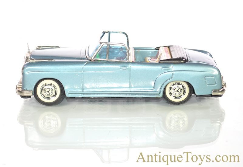 Bandai Mercedes-Benz 219 Convertible Automobiles of the World Series #733 Tin Lithographed Friction Japan Scale Model w/Box <FONT COLOR="ff000 ">*SOLD*</font> - Image 3