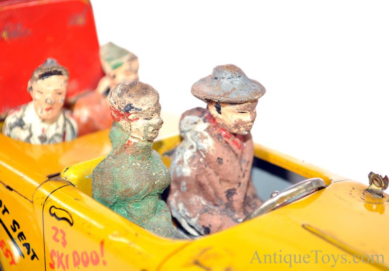 Arnold ca. 1950’s TL-1920 Hochzeitsauto “Tin Lizzy” Tin Lithographed Old Jalopy Car with Figures for Parts for Sale - Image 10