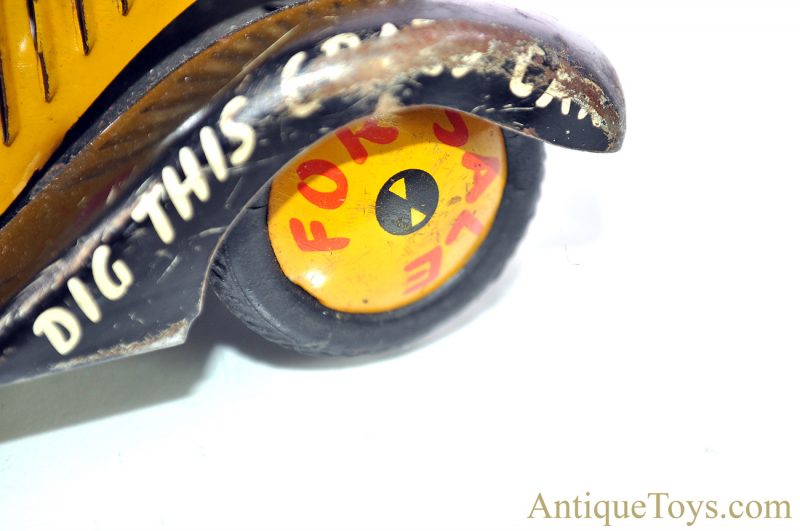 Arnold ca. 1950’s TL-1920 Hochzeitsauto “Tin Lizzy” Tin Lithographed Old Jalopy Car with Figures for Parts for Sale - Image 8