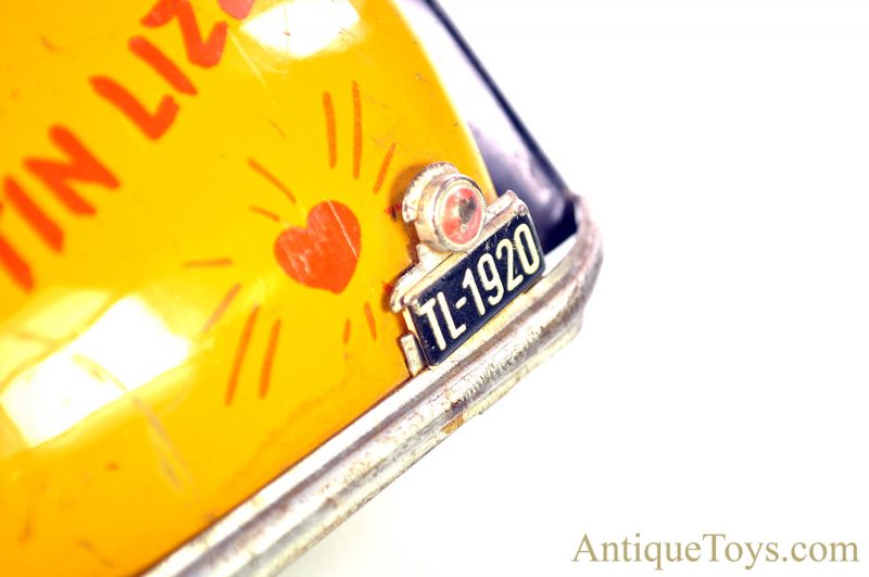 Arnold ca. 1950’s TL-1920 Hochzeitsauto “Tin Lizzy” Tin Lithographed Old Jalopy Car with Figures for Parts for Sale - Image 4