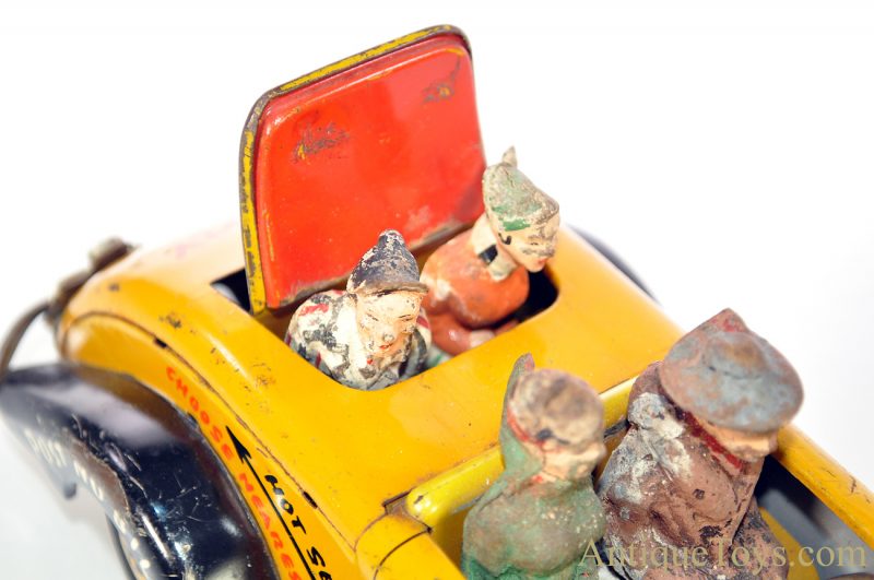 Arnold ca. 1950’s TL-1920 Hochzeitsauto “Tin Lizzy” Tin Lithographed Old Jalopy Car with Figures for Parts for Sale - Image 11