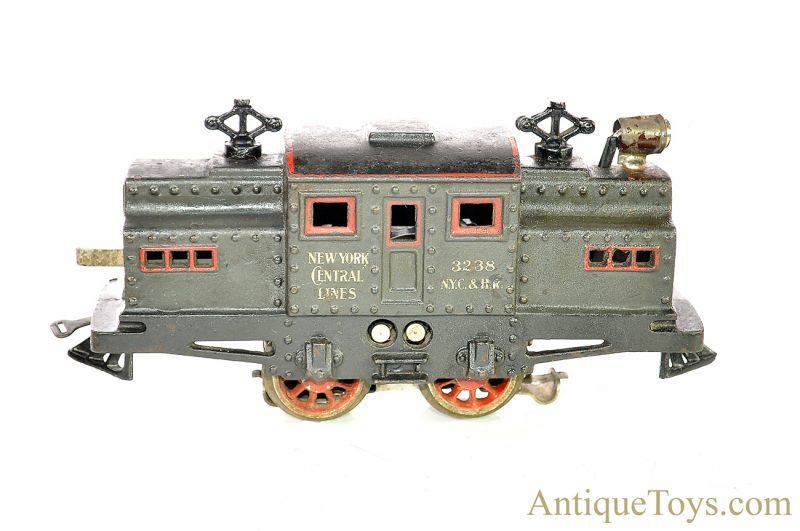 Bing Werkes "New York Central Lines" Cast Iron Electric Locomotive & Tin Lithographed Passenger & Caboose Cars Train Set *RESEARCH HELP NEEDED* <FONT COLOR="ff000 ">*SOLD*</font> - Image 3