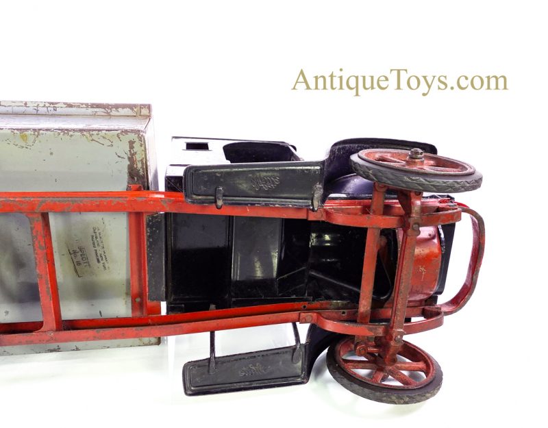 Burdette-Murray Rare ca. 1923 "White" White Motor Co. Pressed Steel Dual Wheel Hydraulic Dump Truck for Sale <FONT COLOR="ff000 ">*SOLD*</font> - Image 2