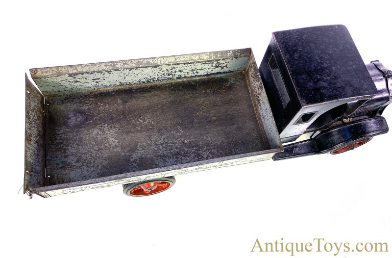 Burdette-Murray Rare ca. 1923 "White" White Motor Co. Pressed Steel Dual Wheel Hydraulic Dump Truck for Sale <FONT COLOR="ff000 ">*SOLD*</font> - Image 5