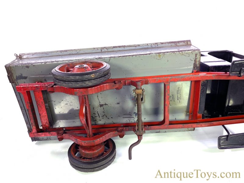 Burdette-Murray Rare ca. 1923 "White" White Motor Co. Pressed Steel Dual Wheel Hydraulic Dump Truck for Sale <FONT COLOR="ff000 ">*SOLD*</font> - Image 6