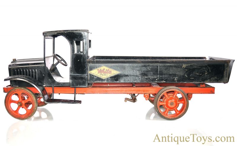 Kelmet "White" White Motor Co. "Big Boy" Pressed Steel Dual Wheel Hydraulic Dump Truck <FONT COLOR="ff000 ">*SOLD*</font> - Image 2