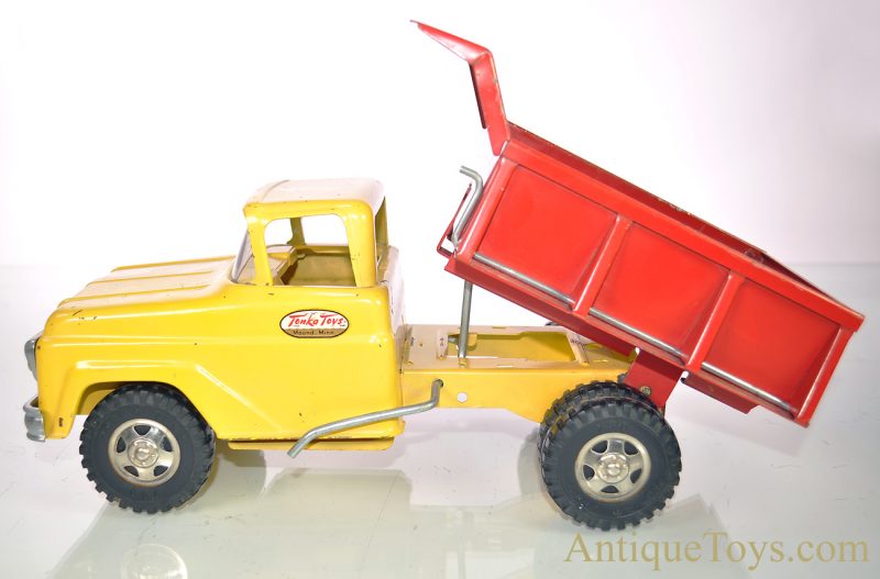 Vintage ca. 1962 Original Tonka Grading Service Set Pressed Steel Dual