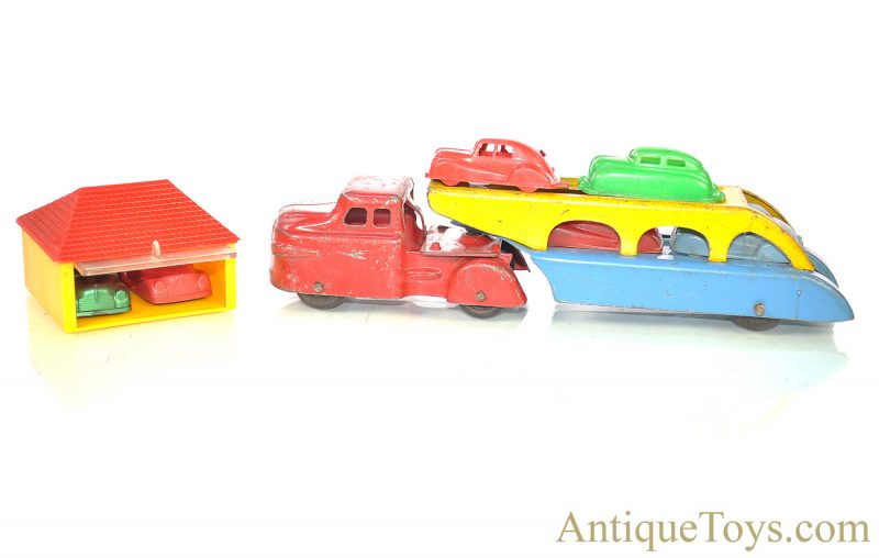 Wyandotte Toys All Metal Products Company Pressed Steel Metal & Plastic Auto Hauler Playset with Garage <FONT COLOR="ff000 ">*SOLD*</font> - Image 2