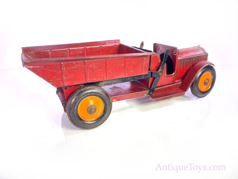 Structo Red Steel Dump Truck <FONT COLOR="ff000 ">*SOLD*</font> - Image 2