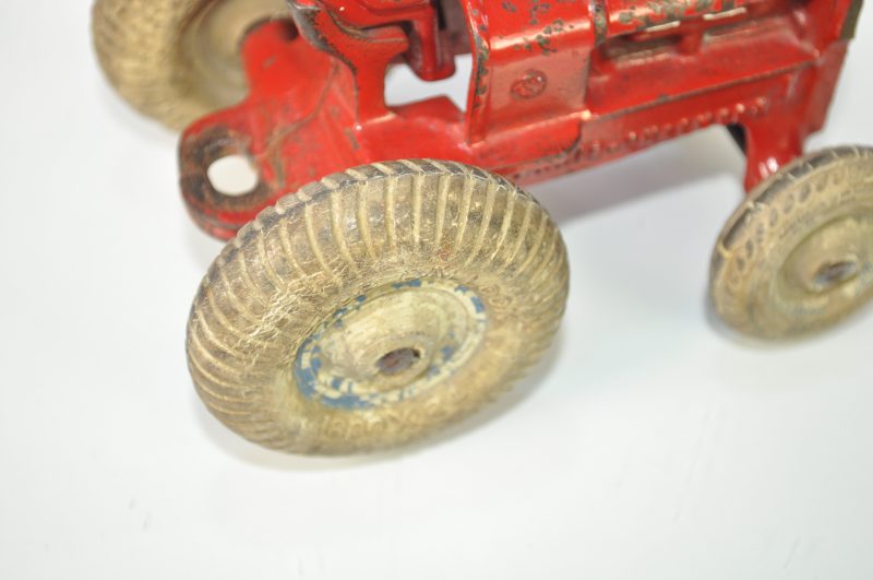 Arcade ca. 1930's Cast Iron Allis-Chalmers #265 Tractor for Sale - Image 7