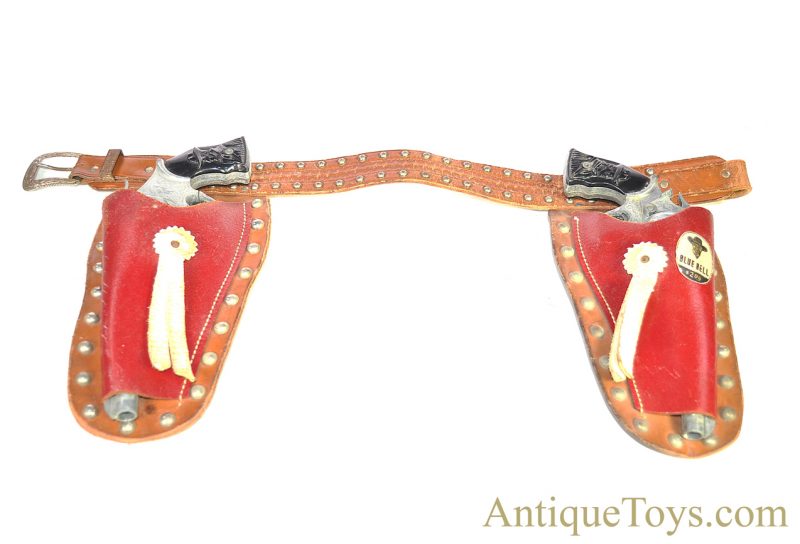 Kilgore ca. 1950's Kit Carson 50 Shot Repeating Cap Guns No. 2552 with Holsters Western Toy <FONT COLOR="ff000 ">*SOLD*</font>