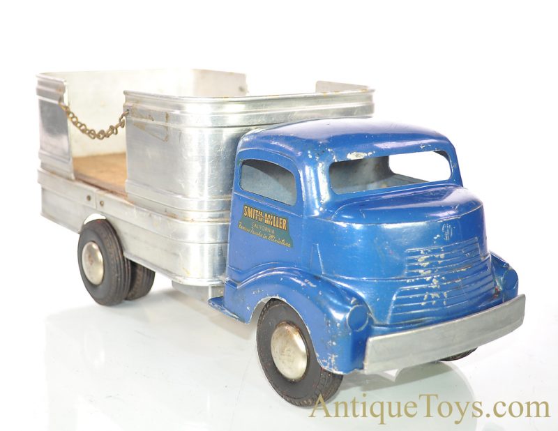 Original Smith-Miller, Inc. “Smitty Toys” Blue Wooden Bed Barrel Delivery Truck <FONT COLOR="ff000 ">*SOLD*</font> - Image 4